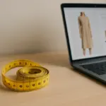 Comprare vestiti online senza sbagliare: ecco il trucco delle misure
